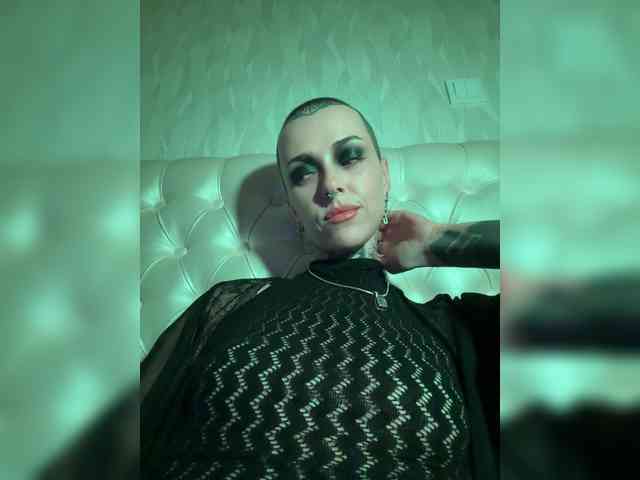 MARLA_SINGER webcam