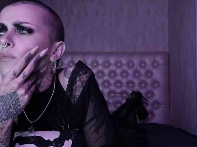 MARLA_SINGER webcam