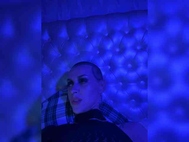 MARLA_SINGER webcam