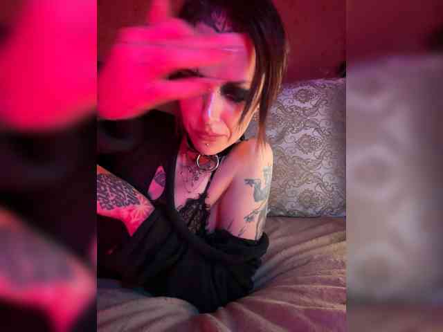 MARLA_SINGER webcam