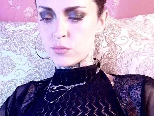 MARLA_SINGER webcam