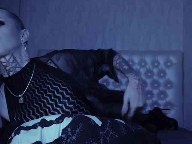 MARLA_SINGER webcam