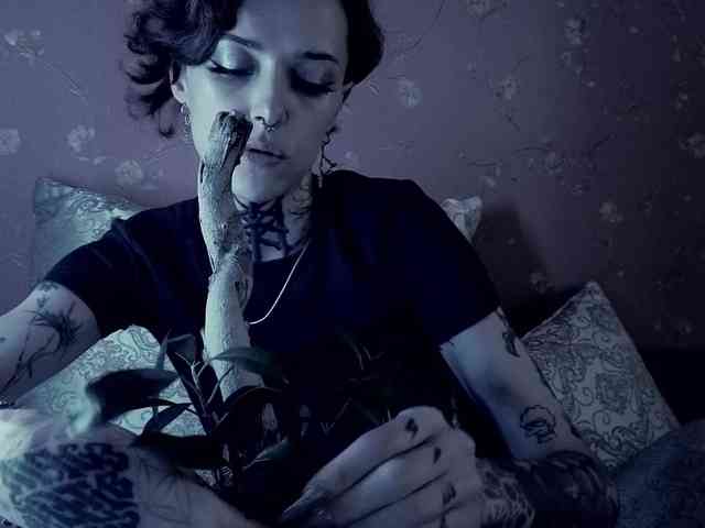 MARLA_SINGER webcam