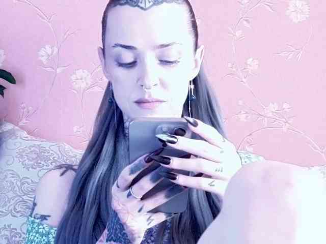 MARLA_SINGER webcam