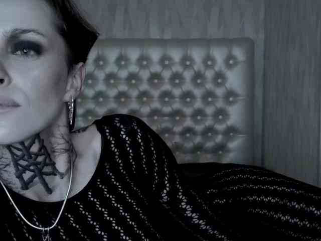 MARLA_SINGER webcam