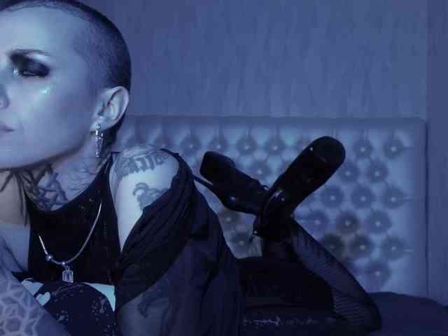 MARLA_SINGER webcam