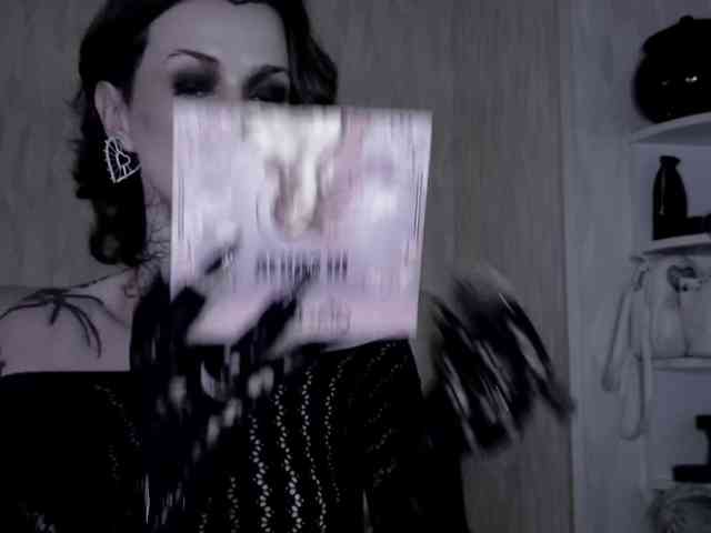MARLA_SINGER webcam