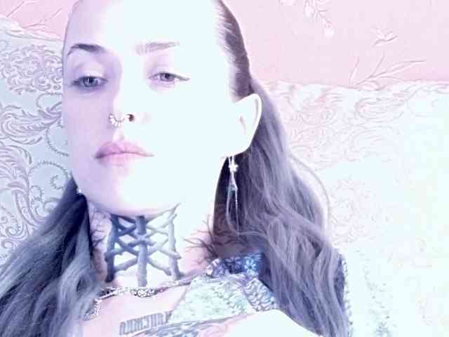 MARLA_SINGER webcam