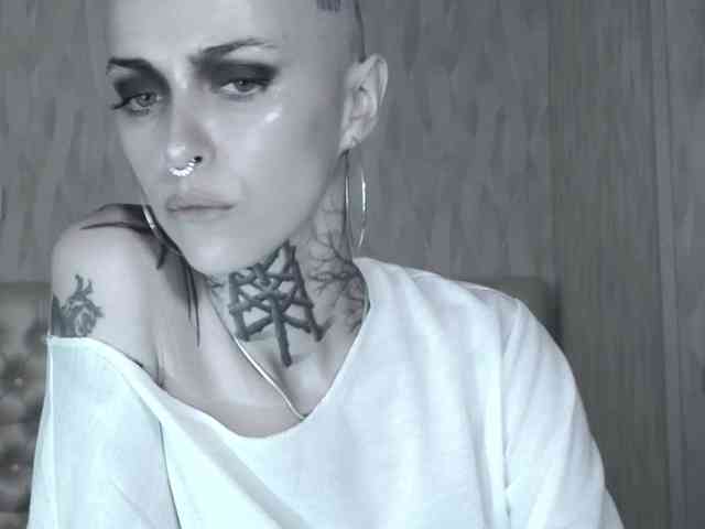 MARLA_SINGER