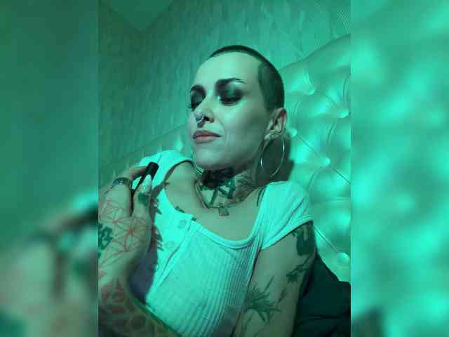 MARLA_SINGER webcam