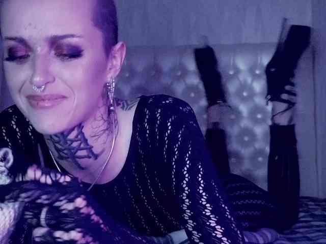 MARLA_SINGER webcam