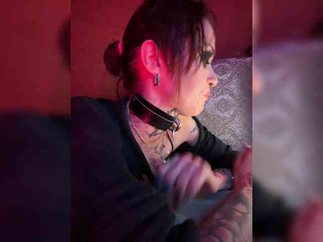 MARLA_SINGER webcam