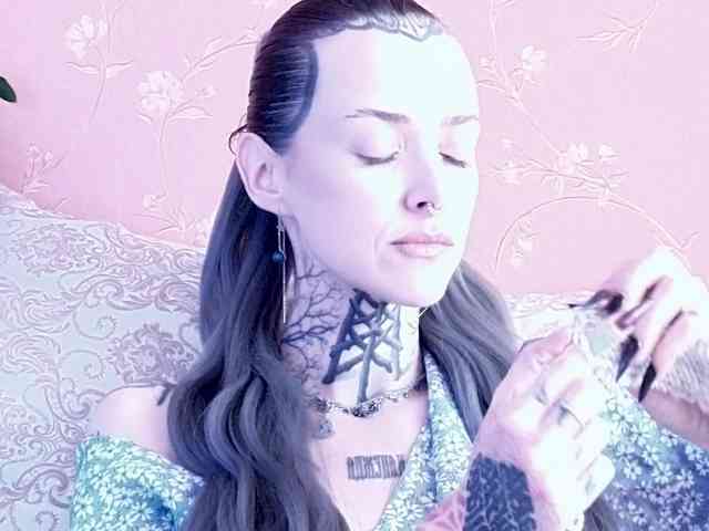 MARLA_SINGER webcam