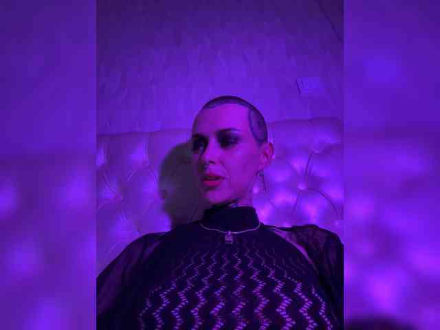 MARLA_SINGER webcam