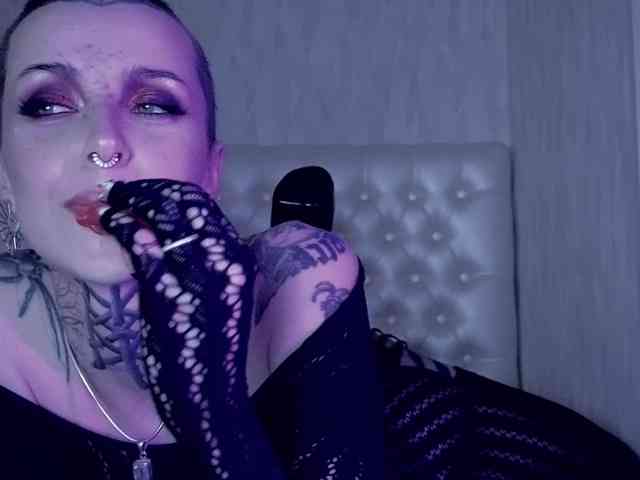 MARLA_SINGER webcam