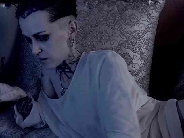 MARLA_SINGER webcam