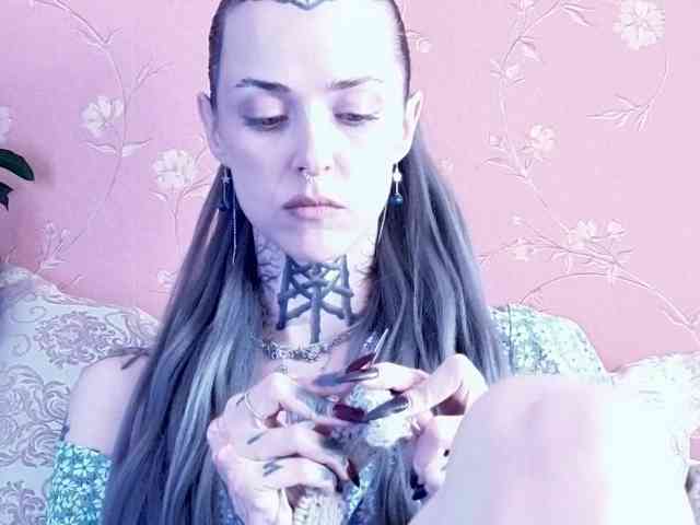 MARLA_SINGER webcam