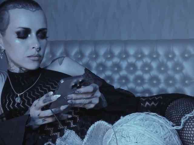 MARLA_SINGER webcam