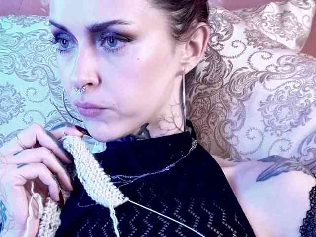 MARLA_SINGER webcam