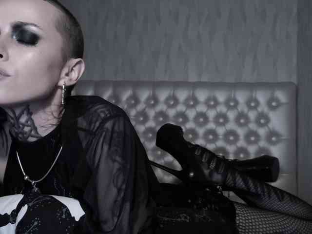 MARLA_SINGER webcam