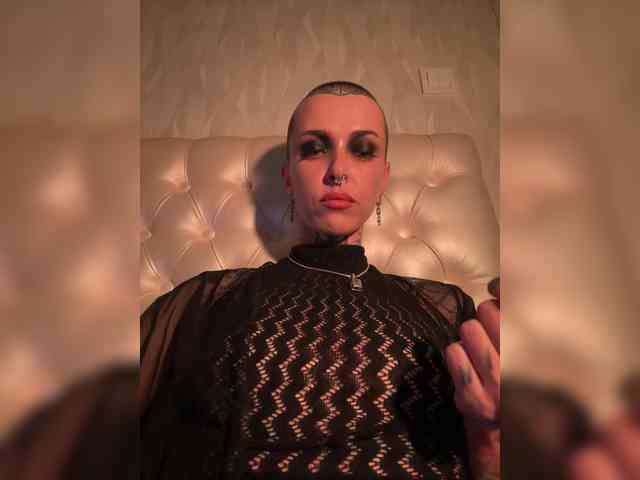 MARLA_SINGER webcam