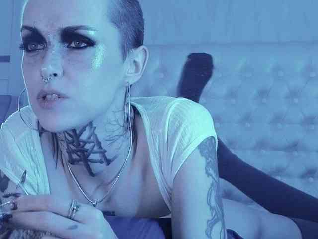 MARLA_SINGER