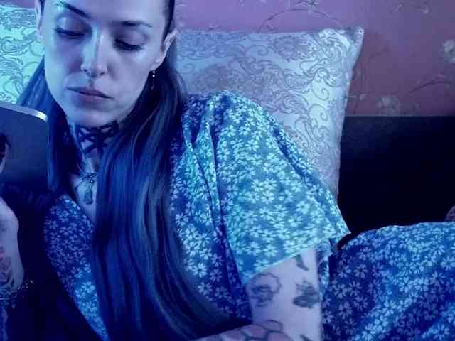 MARLA_SINGER webcam