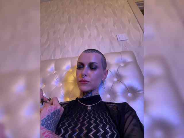 MARLA_SINGER webcam