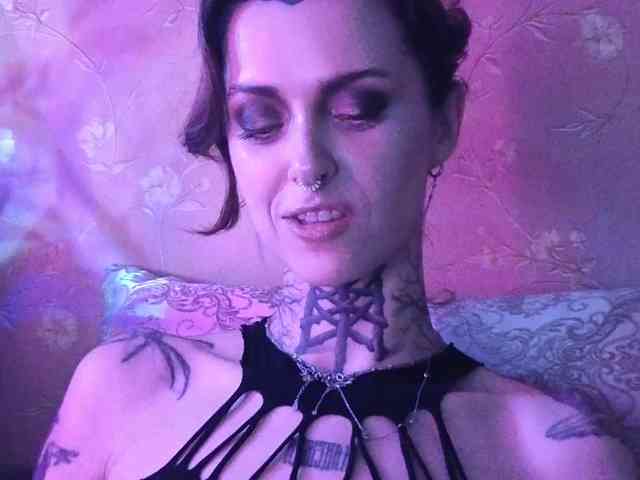 MARLA_SINGER webcam