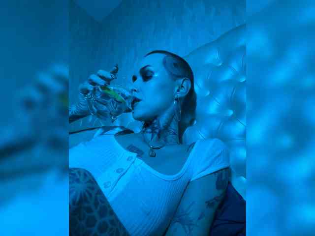 MARLA_SINGER webcam