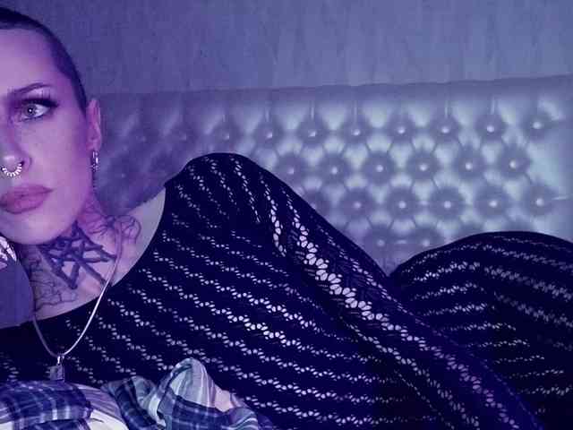MARLA_SINGER webcam