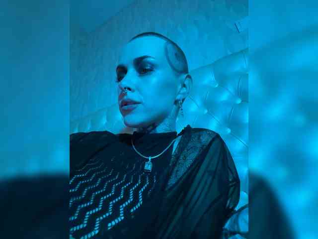 MARLA_SINGER webcam