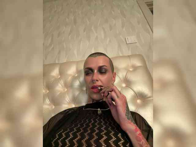 MARLA_SINGER webcam