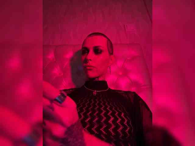 MARLA_SINGER webcam