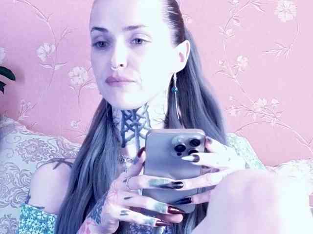 MARLA_SINGER webcam