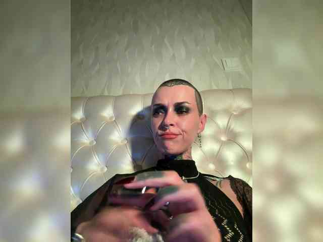 MARLA_SINGER webcam