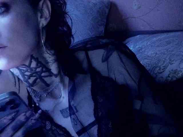 MARLA_SINGER webcam