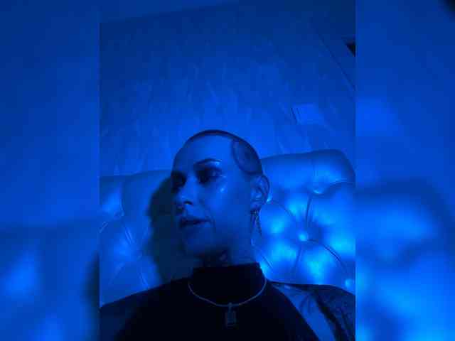 MARLA_SINGER webcam