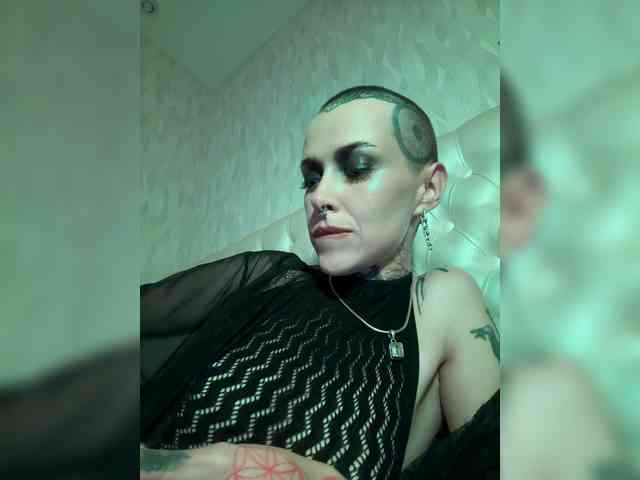 MARLA_SINGER webcam