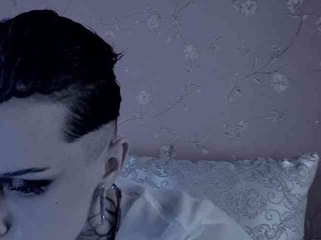 MARLA_SINGER webcam