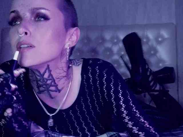 MARLA_SINGER webcam