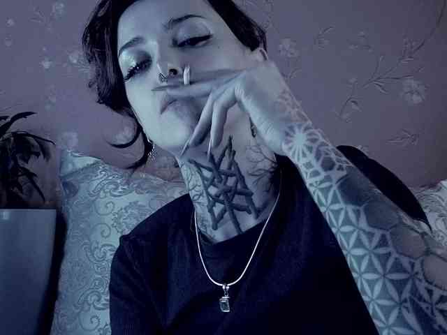 MARLA_SINGER webcam