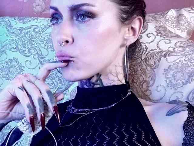 MARLA_SINGER webcam
