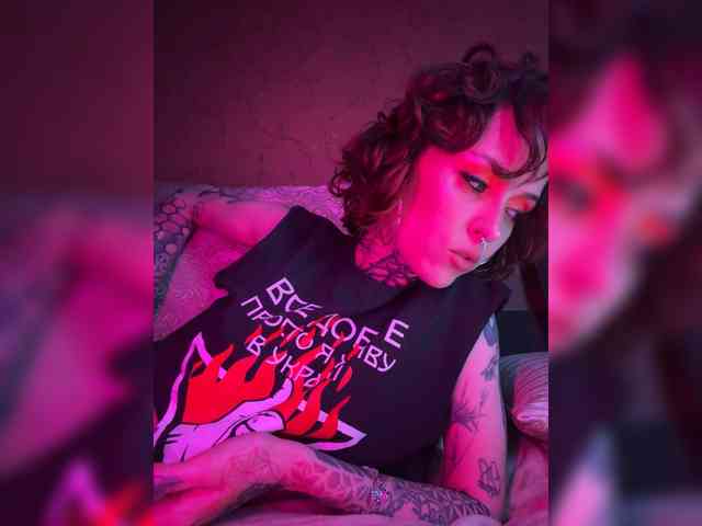 MARLA_SINGER webcam