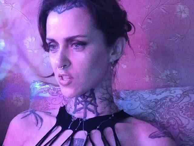 MARLA_SINGER webcam