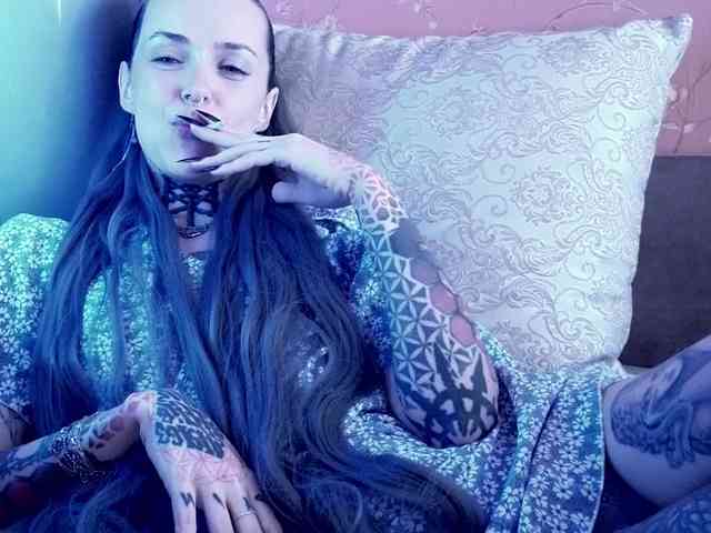 MARLA_SINGER webcam
