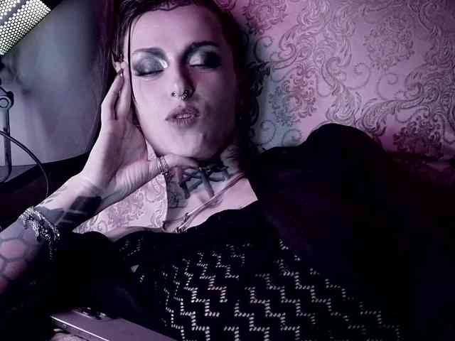 MARLA_SINGER webcam