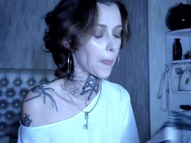 MARLA_SINGER webcam