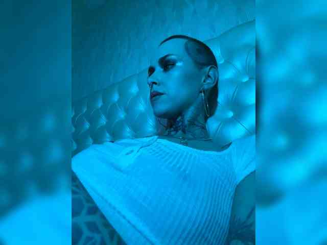 MARLA_SINGER webcam