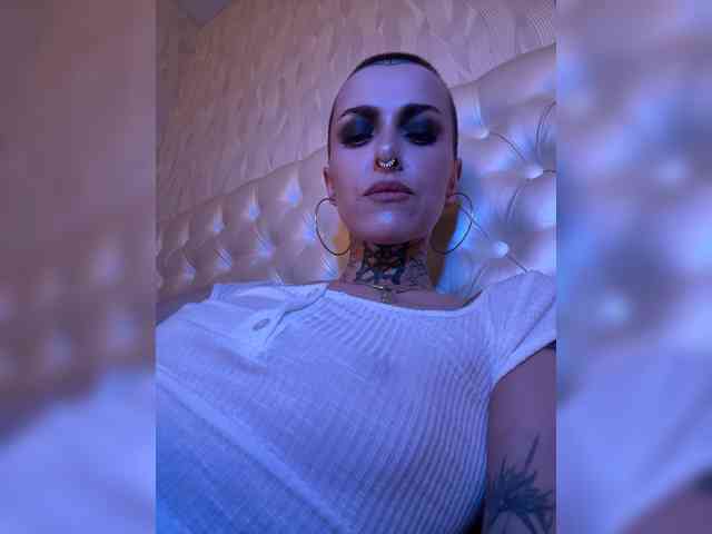 MARLA_SINGER webcam